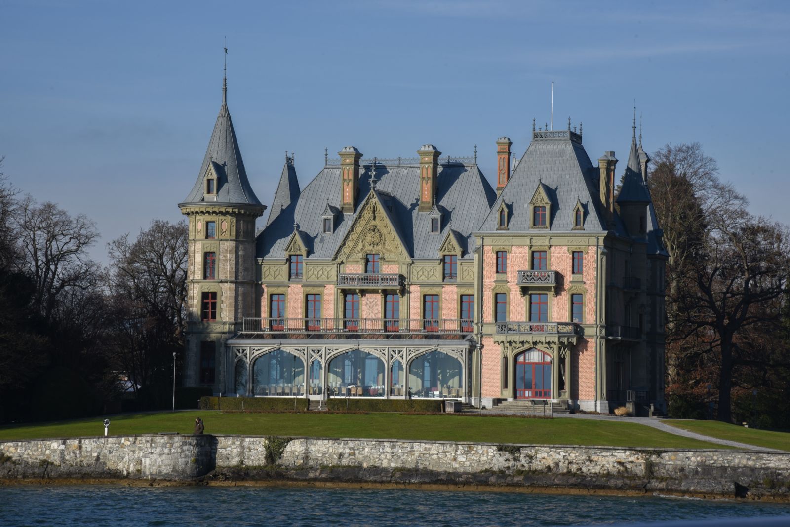 Schadau castle