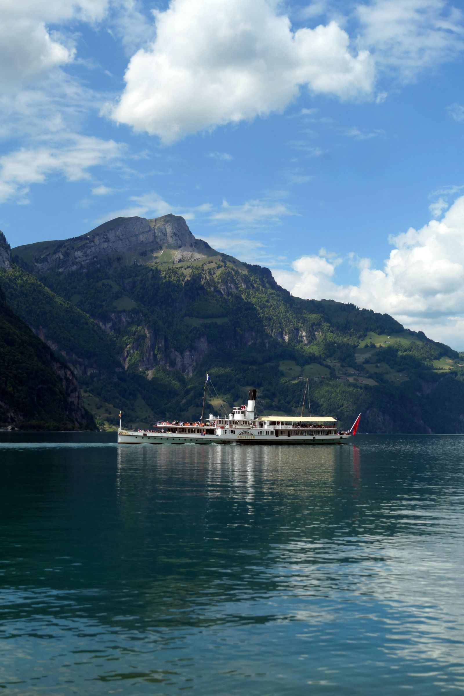 3 Beautiful boat trips in Switzerland